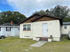 featured image of 485 E 44th St