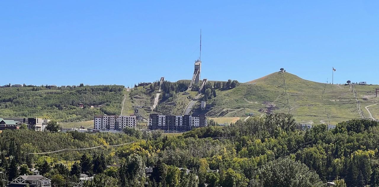 8604 48 Ave Nw #913 - Photo 2 of 15