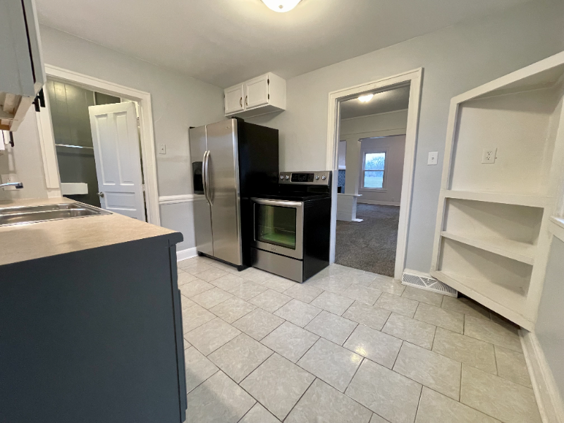 404 N 64th St - Photo 3 of 17