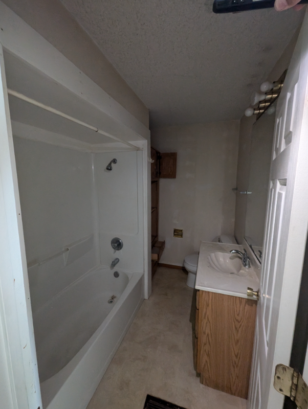 1711 8th St - Photo 2 of 12