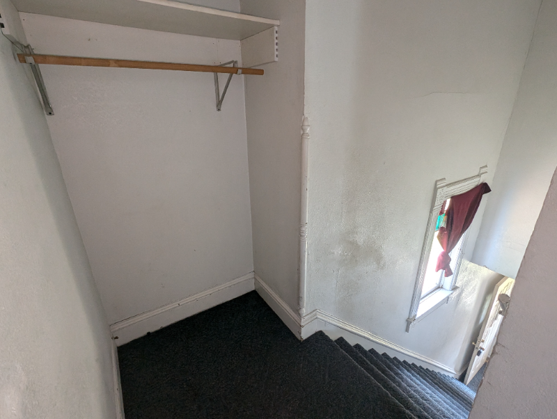 1711 8th St - Photo 3 of 12