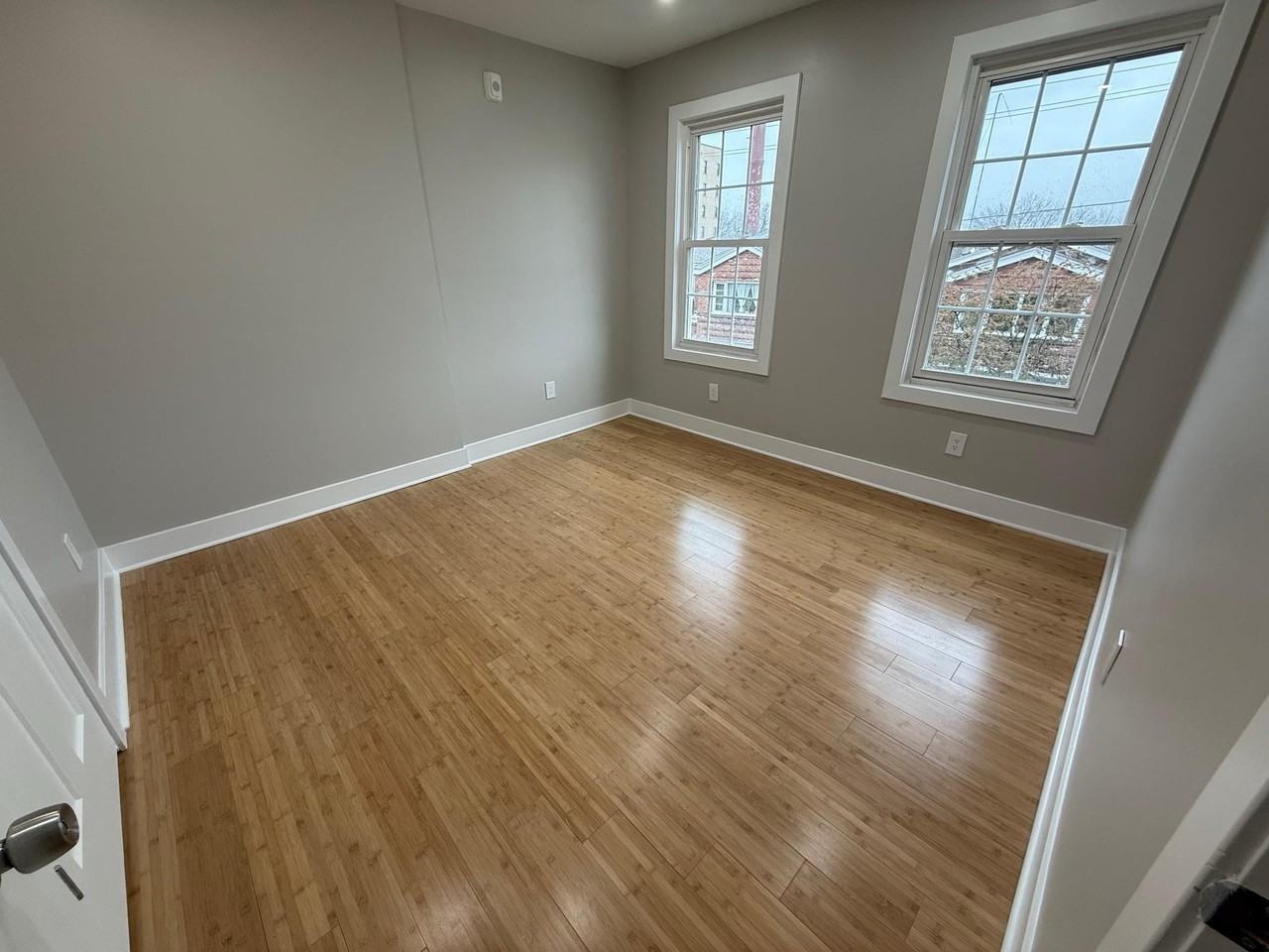 HOBART- WENDOVER APARTMENTS - 178 - Photo 4 of 13