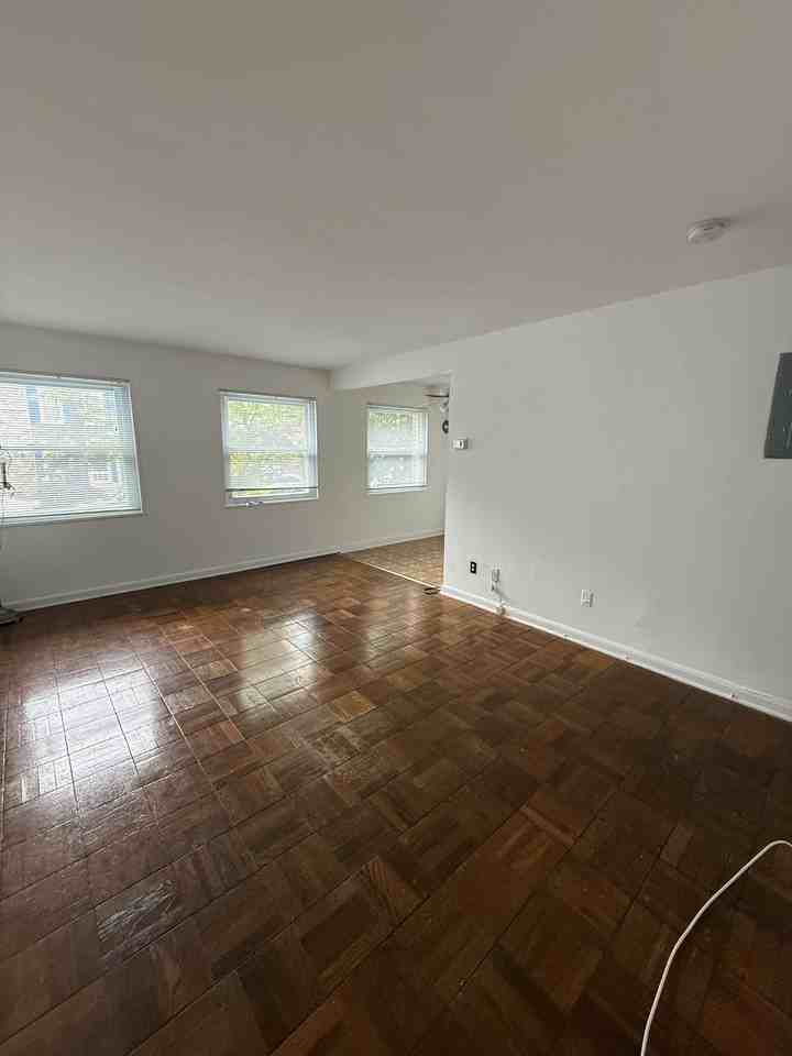 1314 K Street Southeast - Photo 4 of 21