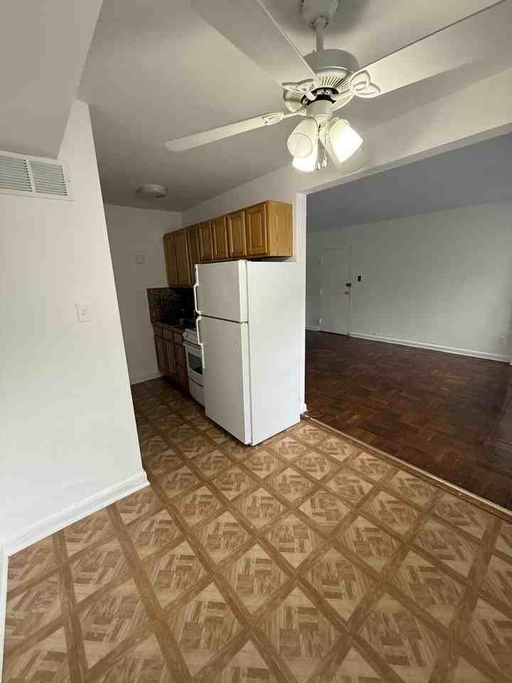 1314 K Street Southeast - Photo 6 of 21