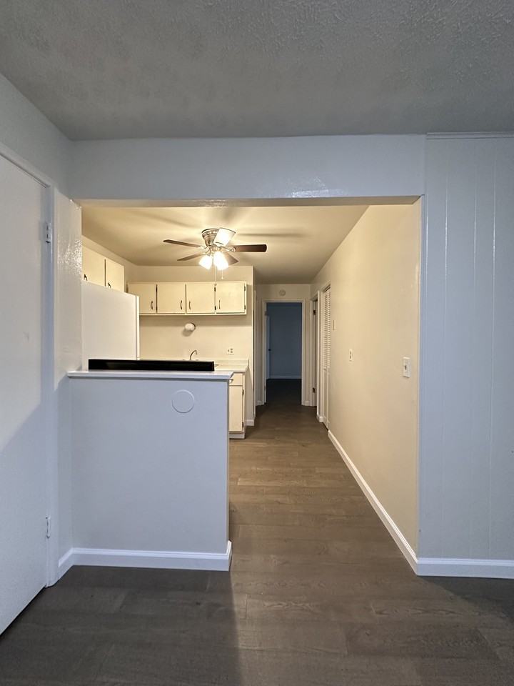 3517 Woodbine Avenue - Photo 5 of 24