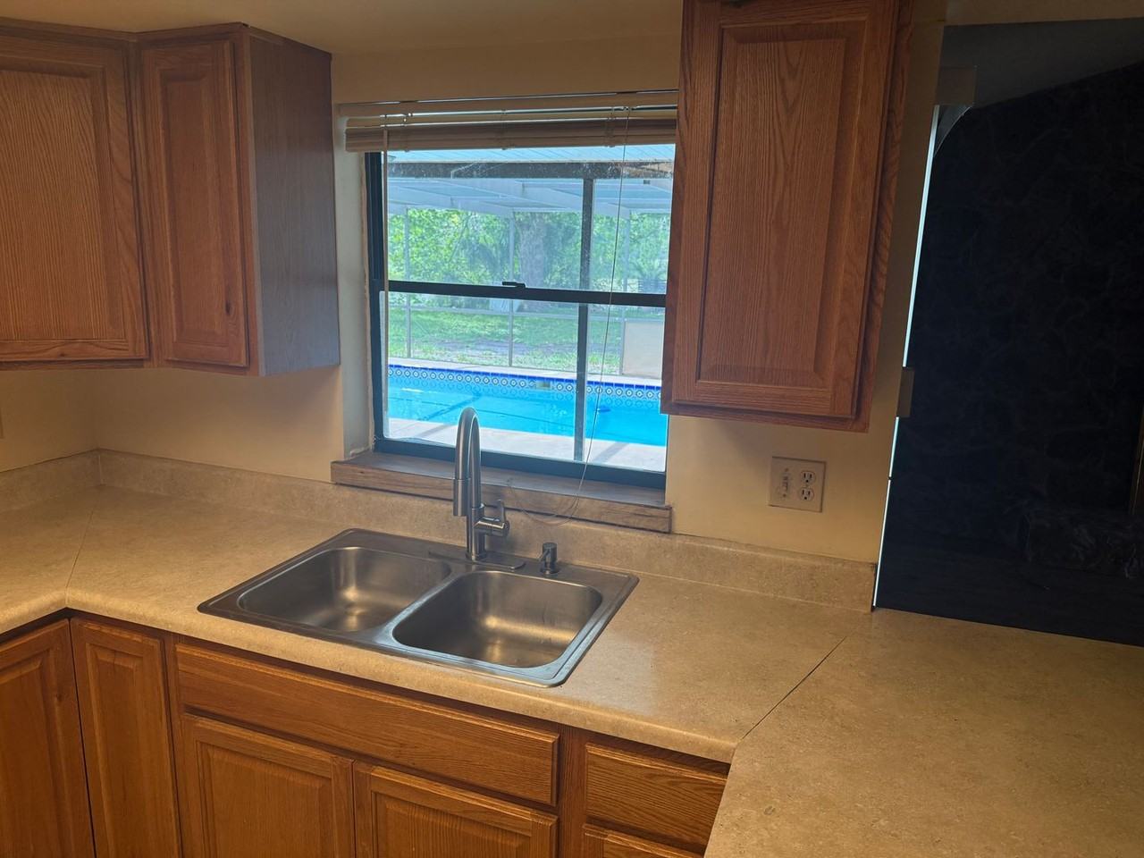 7446 Glasgow Rd - Photo 3 of 16