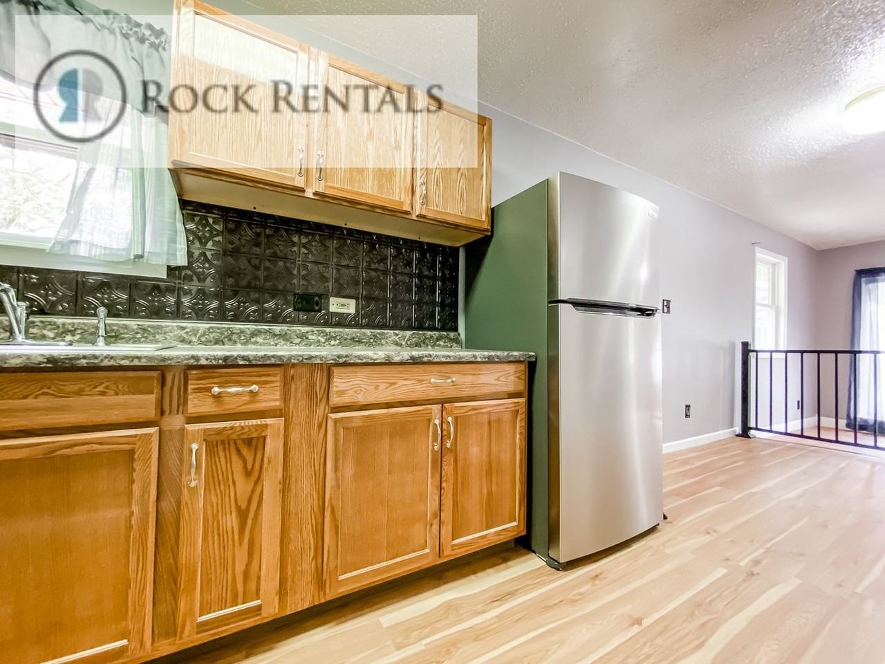 1304 N Van Buren St - Photo 2 of 12