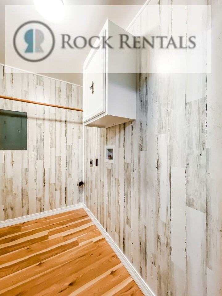 1304 N Van Buren St - Photo 7 of 12