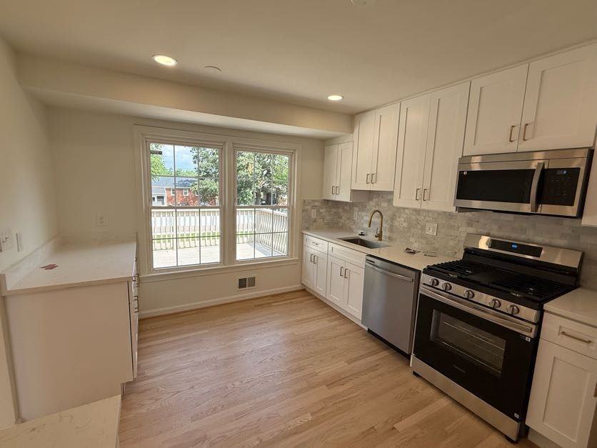 9706 Glen Way - Photo 3 of 20