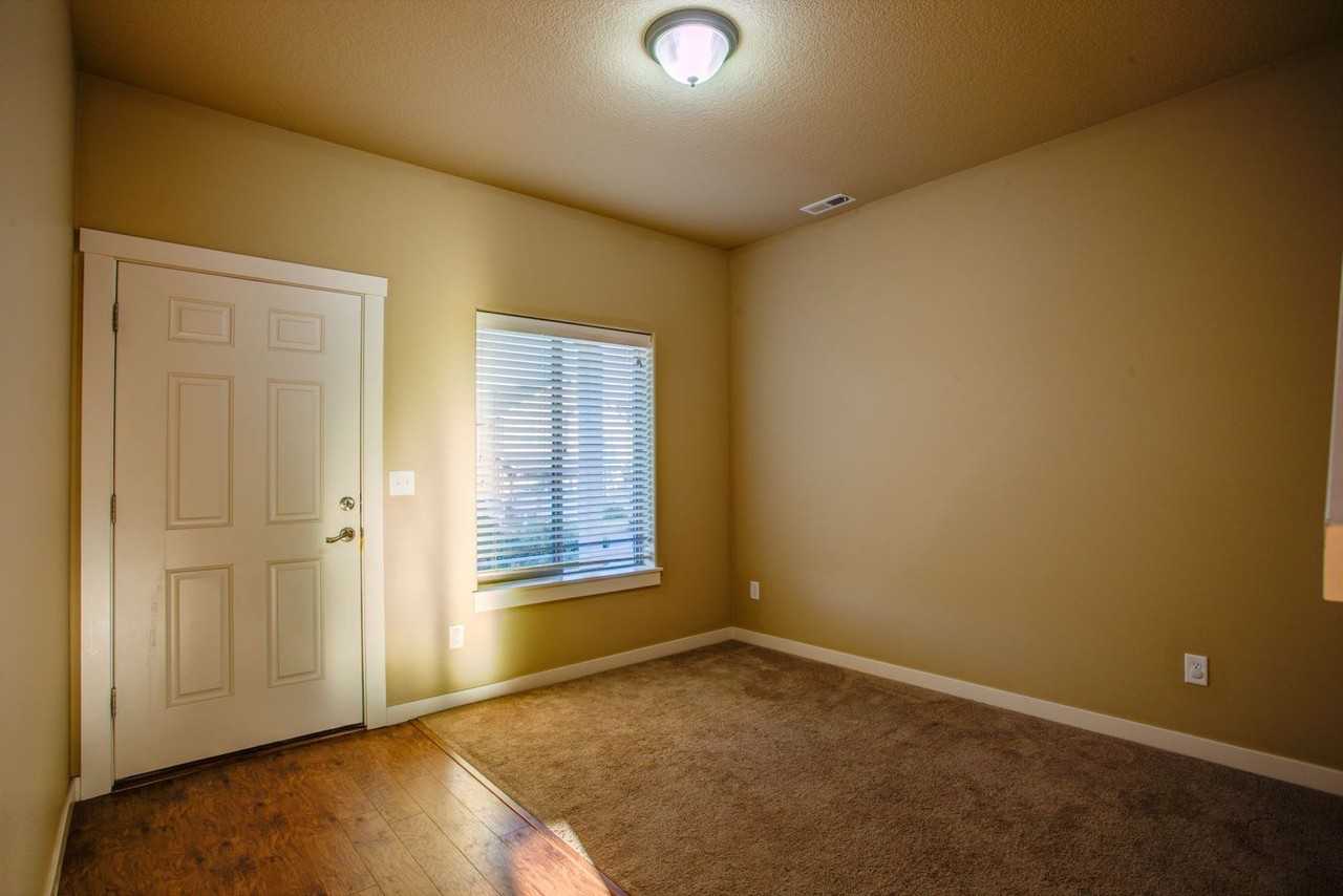 Camas Magnolia - Photo 5 of 35