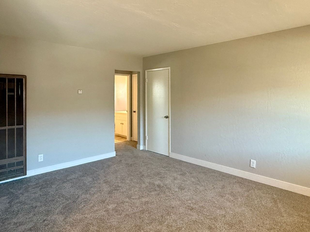 4004 Williams Road #11 - Photo 4 of 8