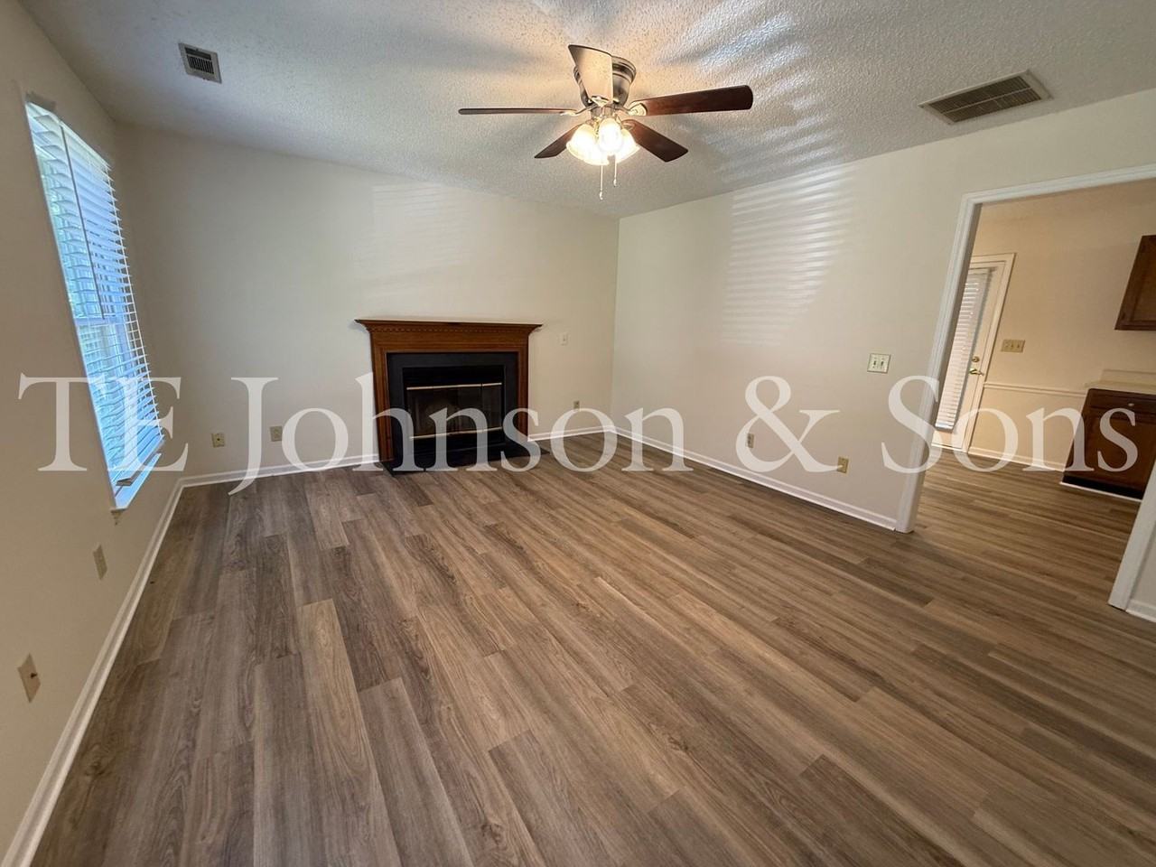 2905 Borg Rd - Photo 2 of 33