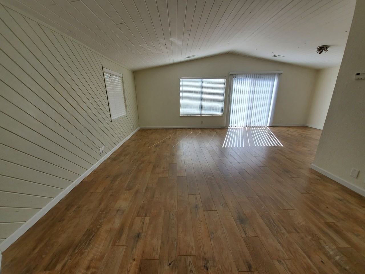 327 Mccarthy Ave - Photo 2 of 12