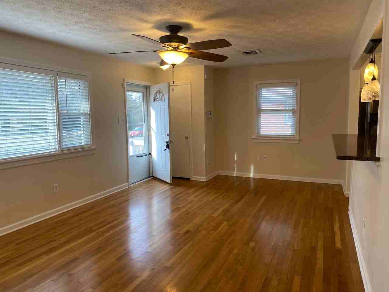 422 Sandston Ave - Photo 2 of 14