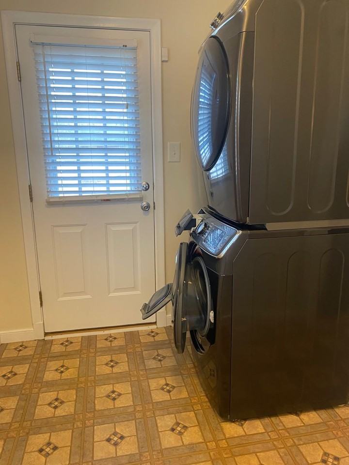 422 Sandston Ave - Photo 6 of 14