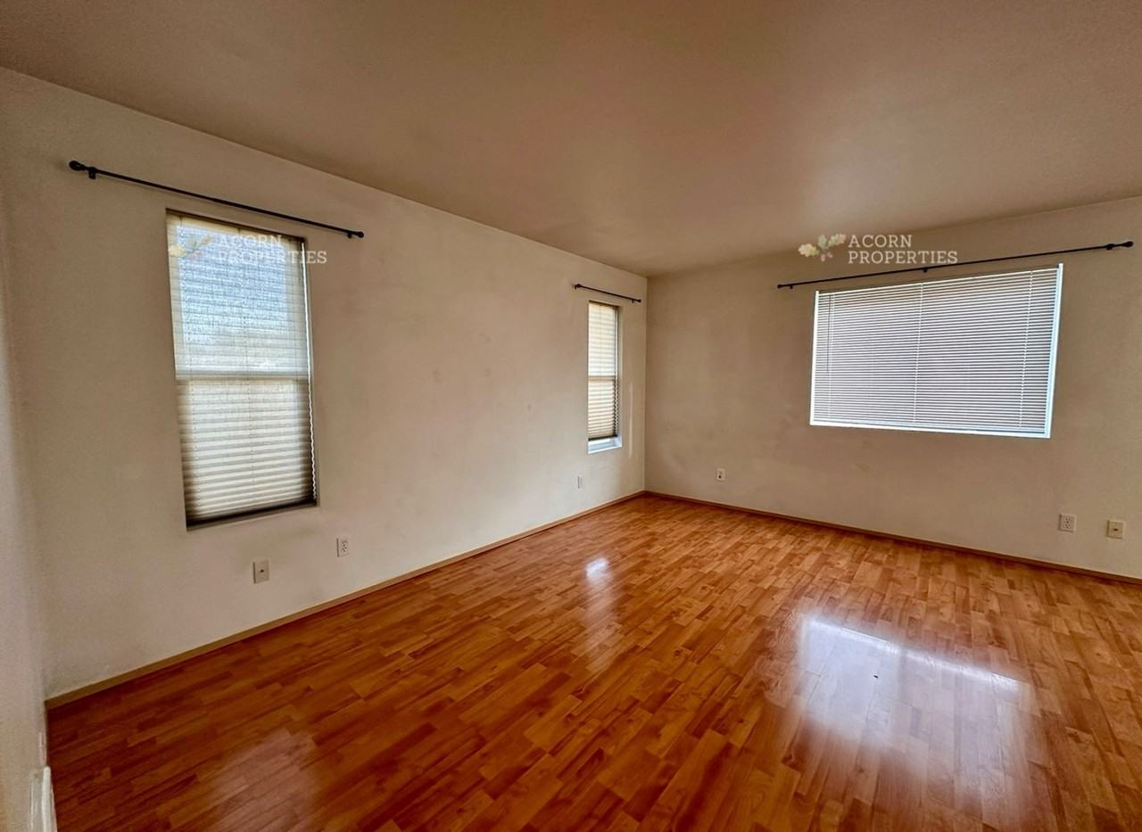 402 Nw Meadow Ct - Photo 4 of 27