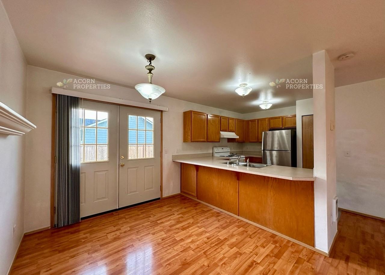 402 Nw Meadow Ct - Photo 7 of 27