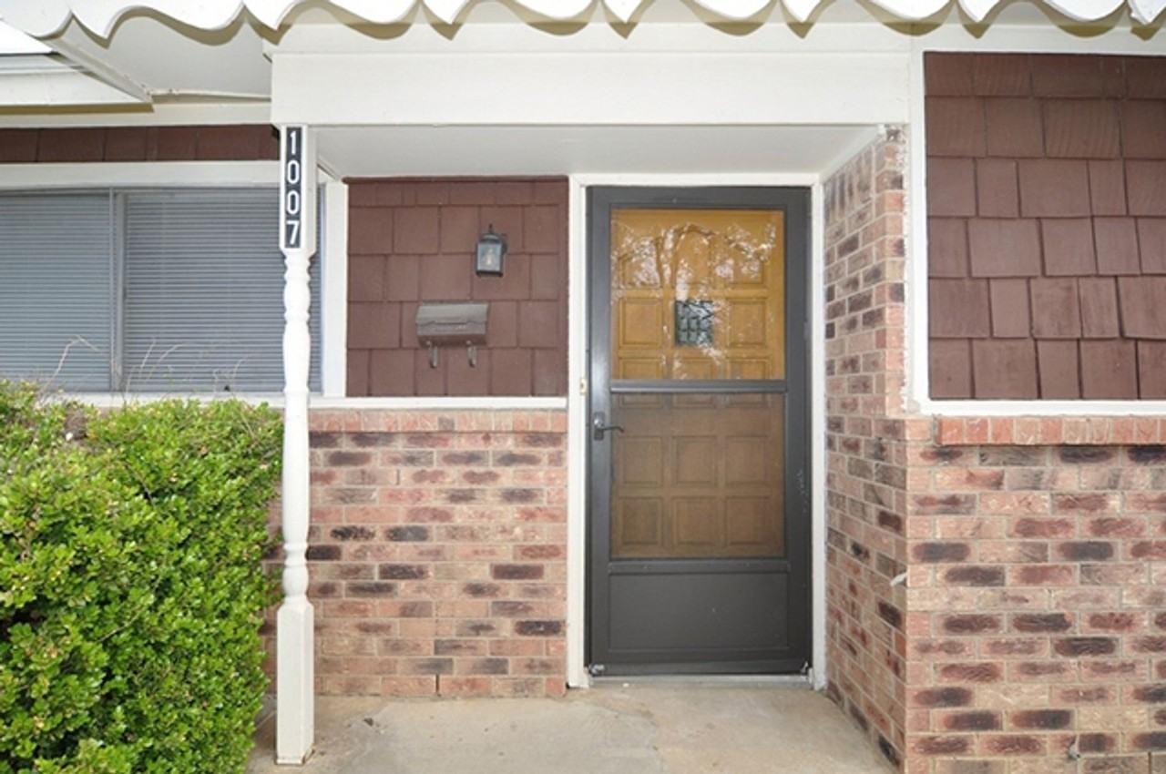 1007 Easy St - Photo 2 of 20