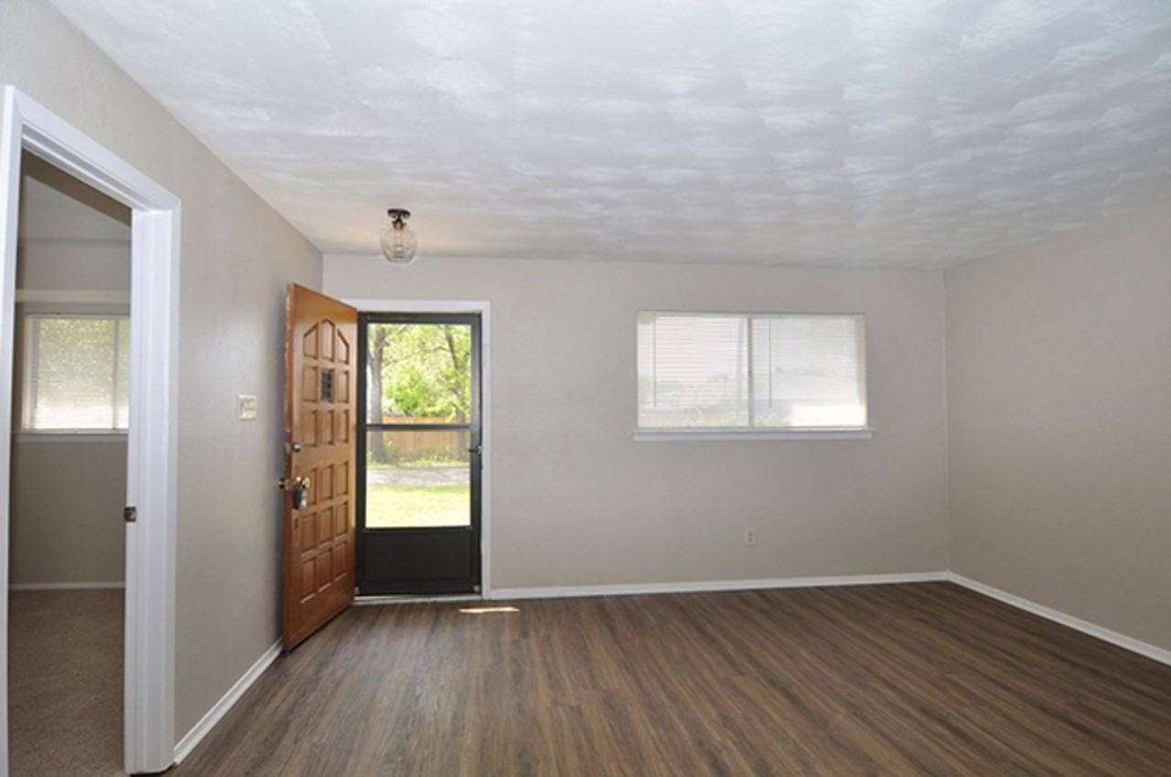 1007 Easy St - Photo 3 of 20