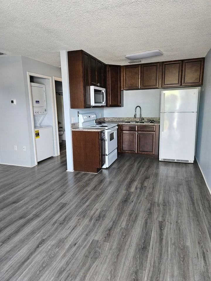 1290 9th St #307 - Photo 4 of 13