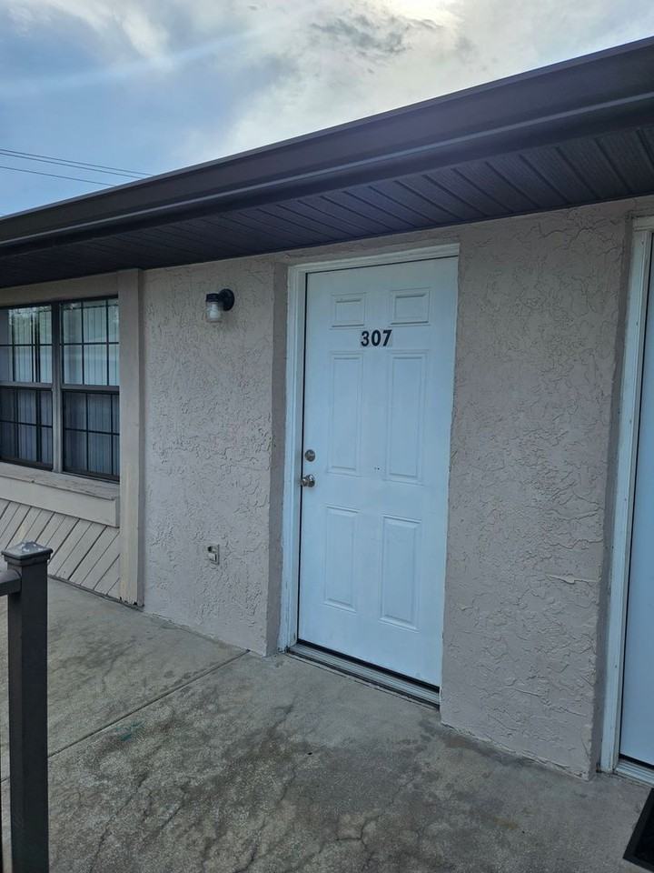 1290 9th St #307 - Photo 5 of 13
