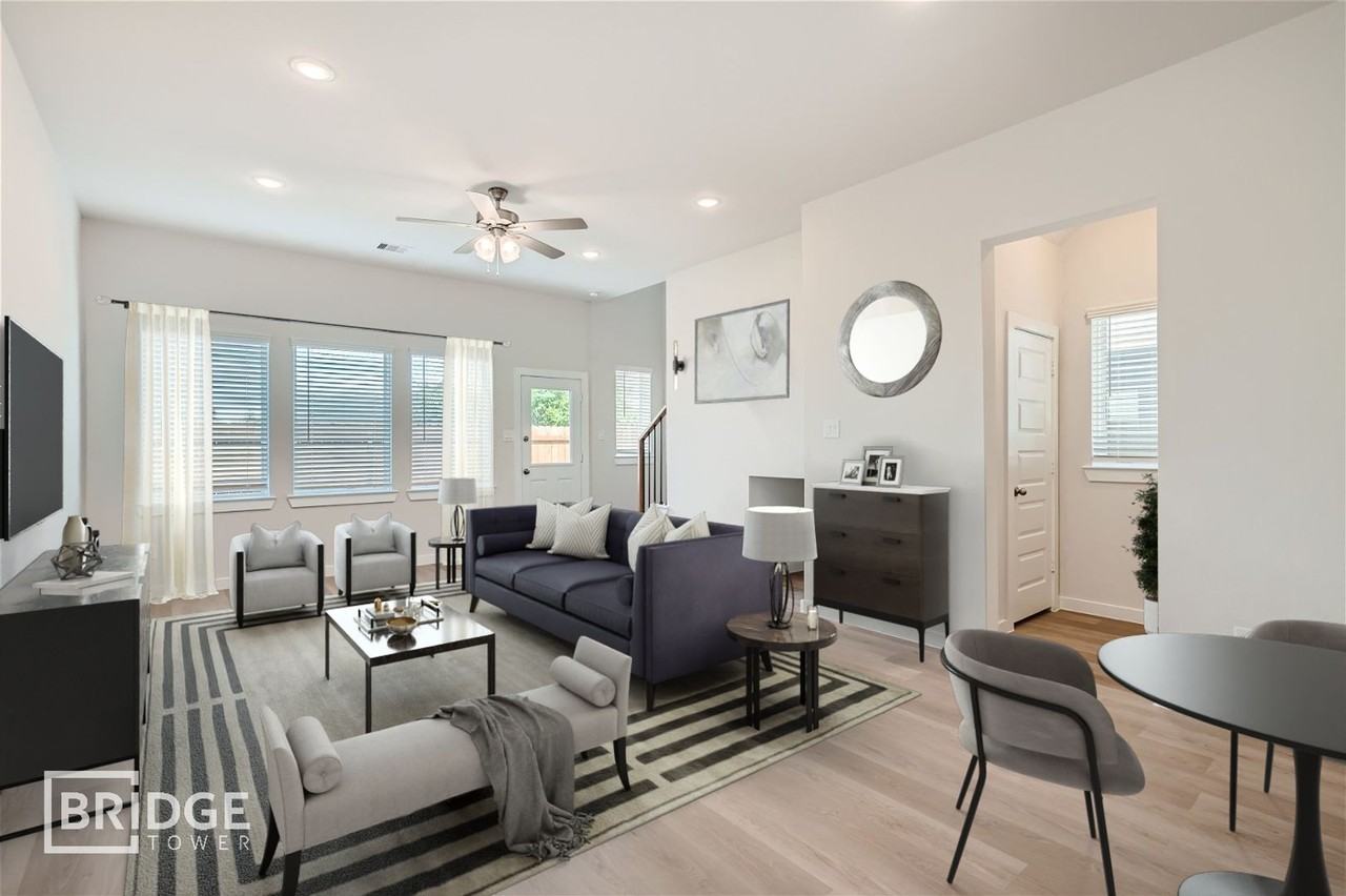 33118 Oak Heights Pl - Photo 2 of 15