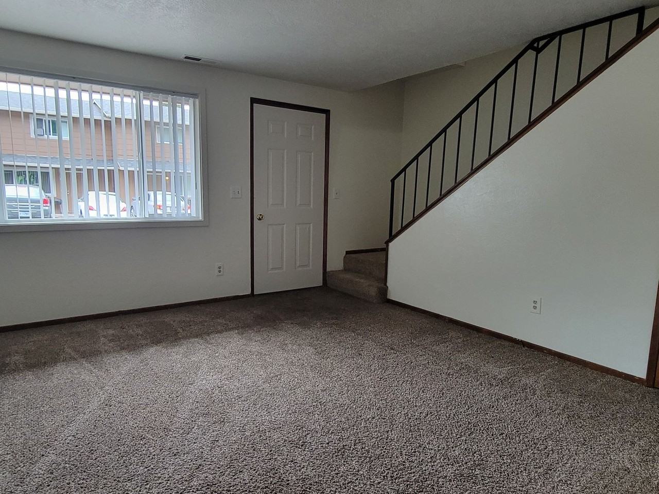 454-180 Stoneway Apartments - Photo 7 of 25