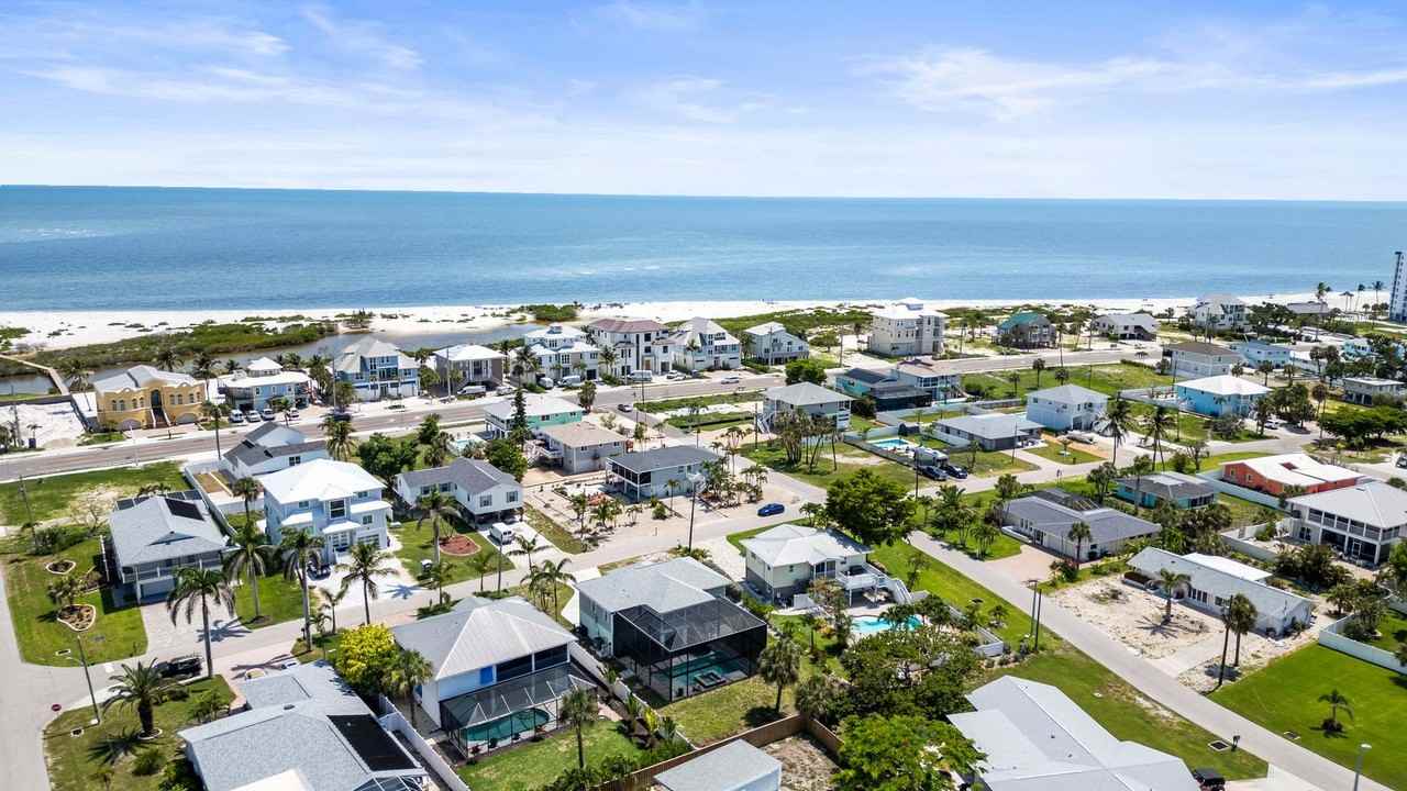 8003 Buccaneer Dr - Photo 2 of 40