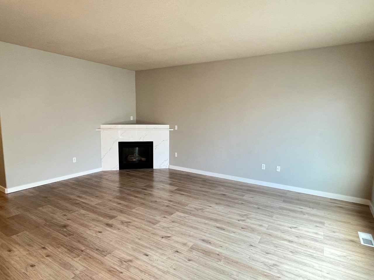 431 Twin Flower Dr S - Photo 2 of 26