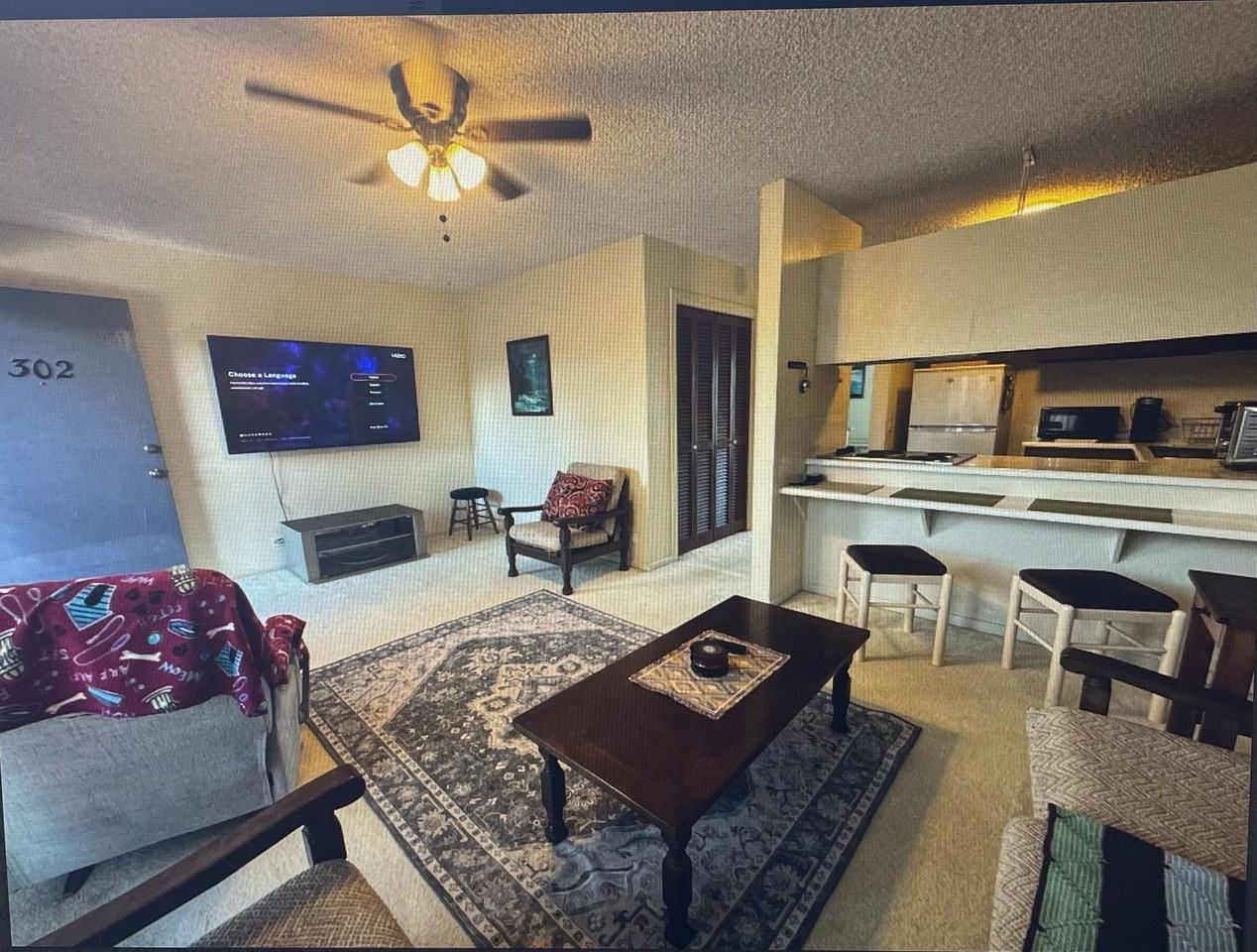 33 Hualalai St #302 - Photo 2 of 6