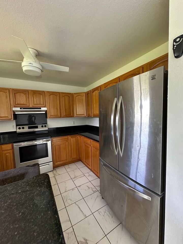 15-1808 16th Ave - Photo 2 of 12