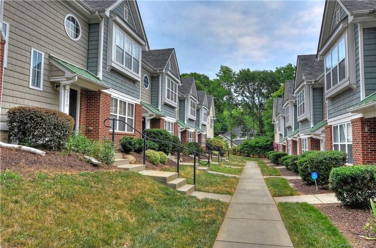 3271 Weston St - Photo 3 of 21