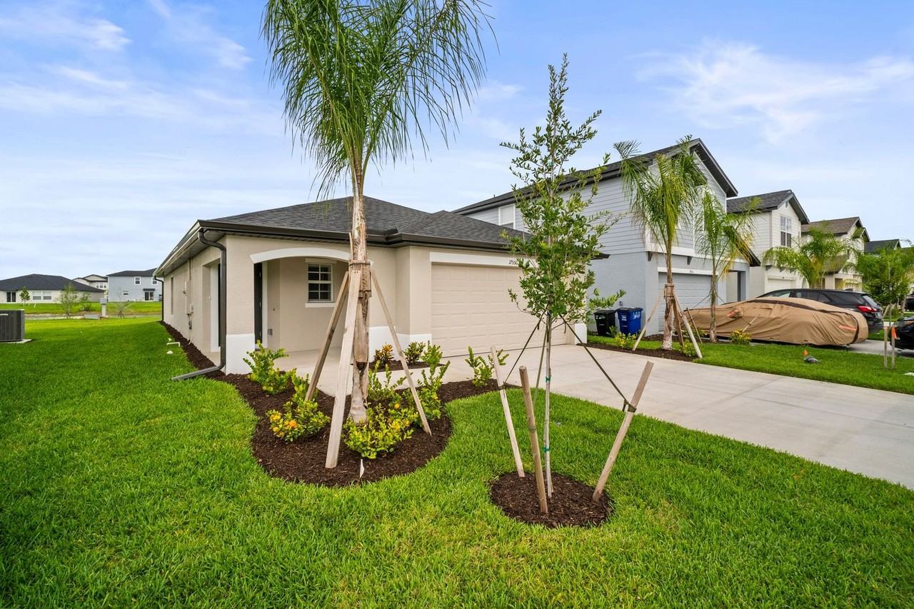 17556 Monte Isola Way - Photo 3 of 32