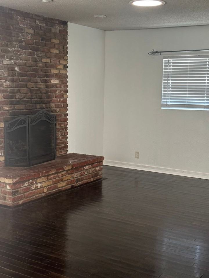 1409 Maynard Dr - Photo 3 of 26