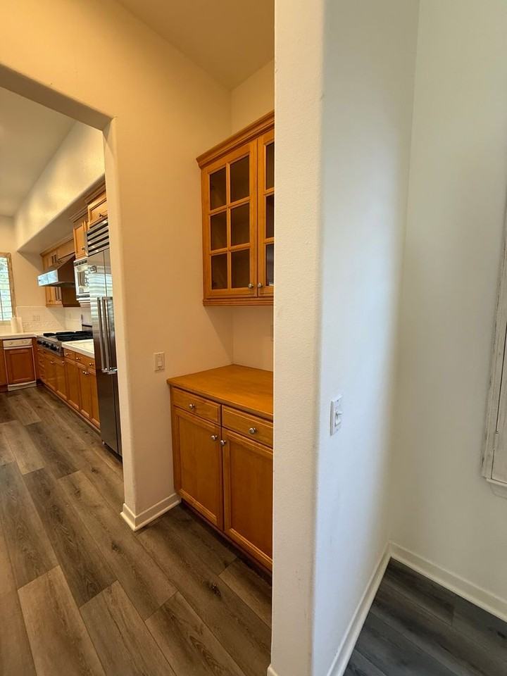 990 Clear Sky Pl - Photo 4 of 18