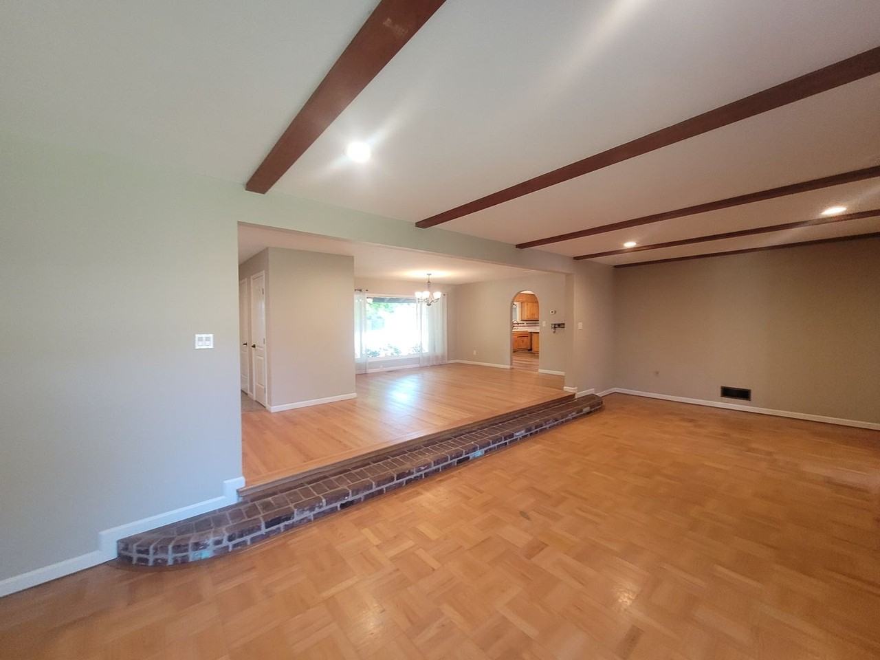 4917 Andrew Cir - Photo 3 of 16
