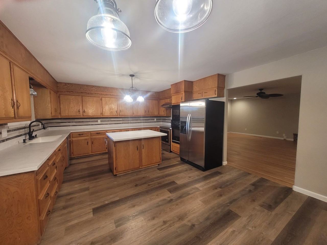 4917 Andrew Cir - Photo 6 of 16