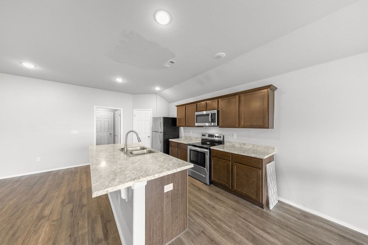 1650 King Rd - Photo 6 of 29