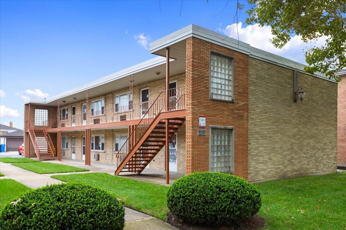 6244 West 64th Place #104