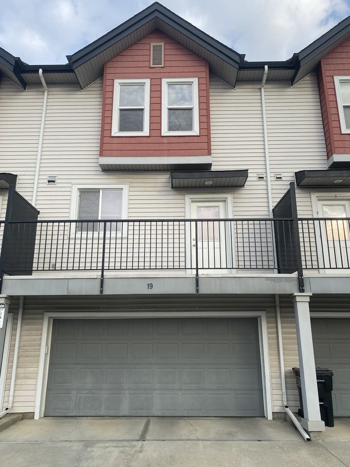 6075 19-6075 Schosee Way #19 - Photo 2 of 37