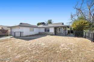 639 E Ovington St - Photo 1 of 1
