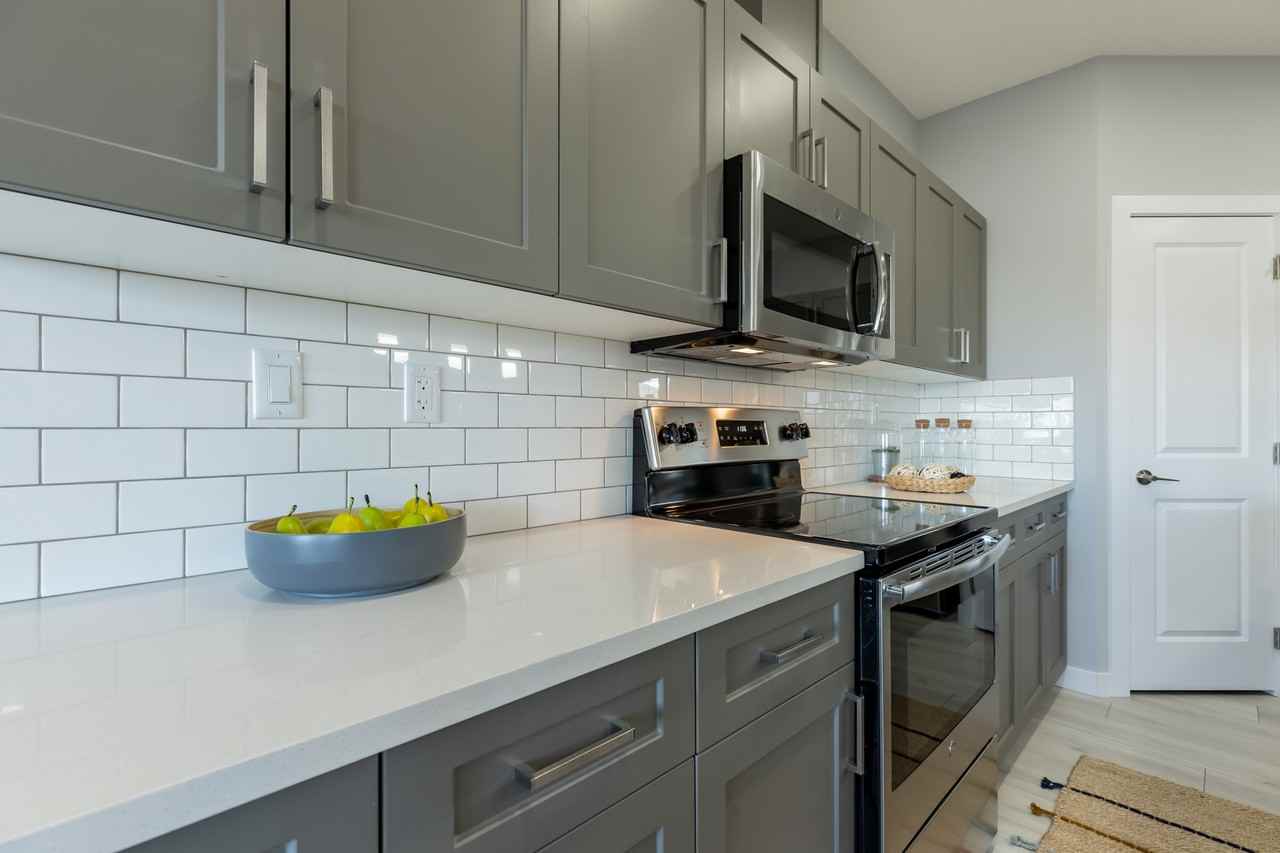 261 Collicott Dr Uppr #261UPPER - Photo 4 of 18