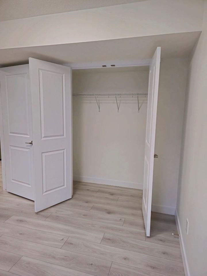 Fenwyck Boulevard 61 - Lower #61LOWER - Photo 3 of 34