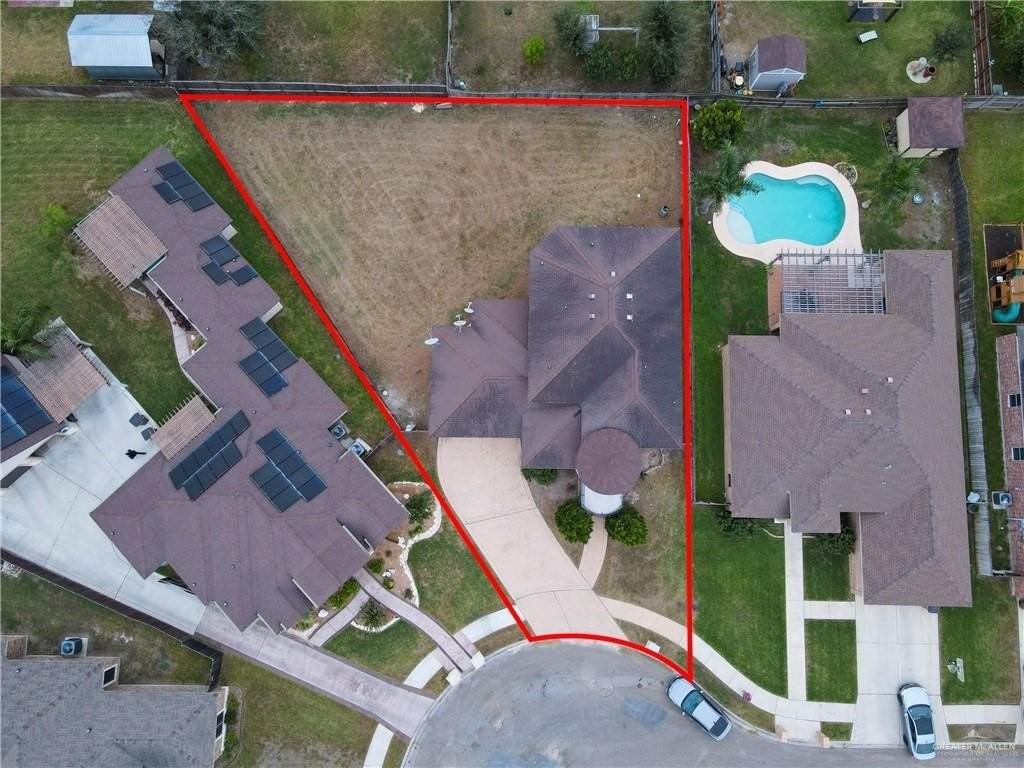 3218 Lerma Dr - Photo 4 of 25