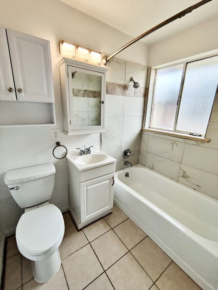8867 W 54th - Photo 7 of 17