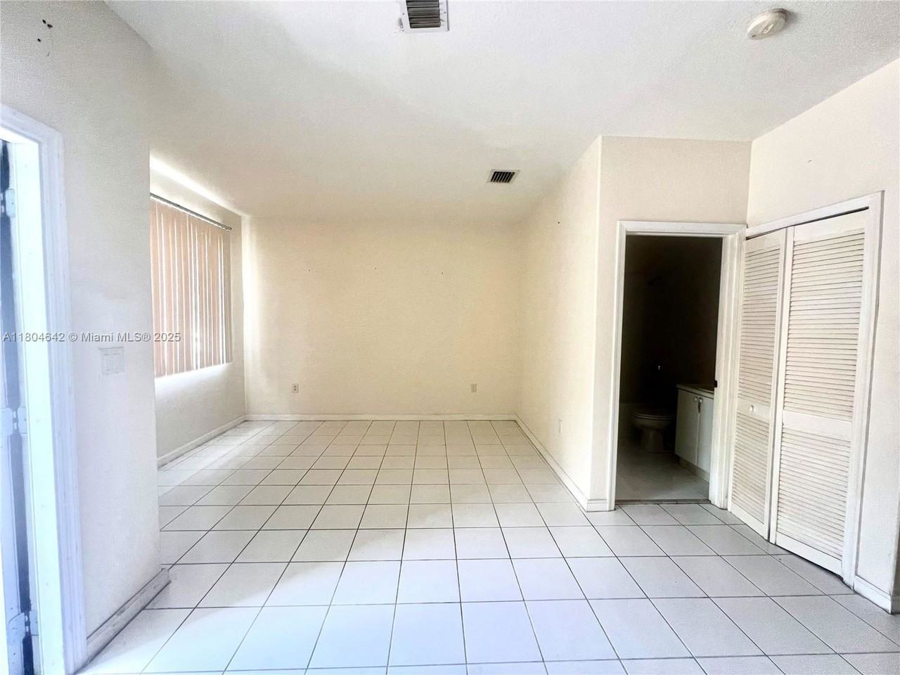 1429 Se 24th Ct #263 - Photo 2 of 8