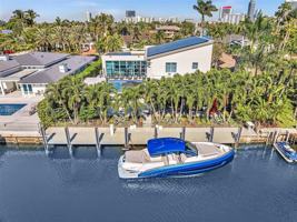 featured image of 307 Holiday Dr