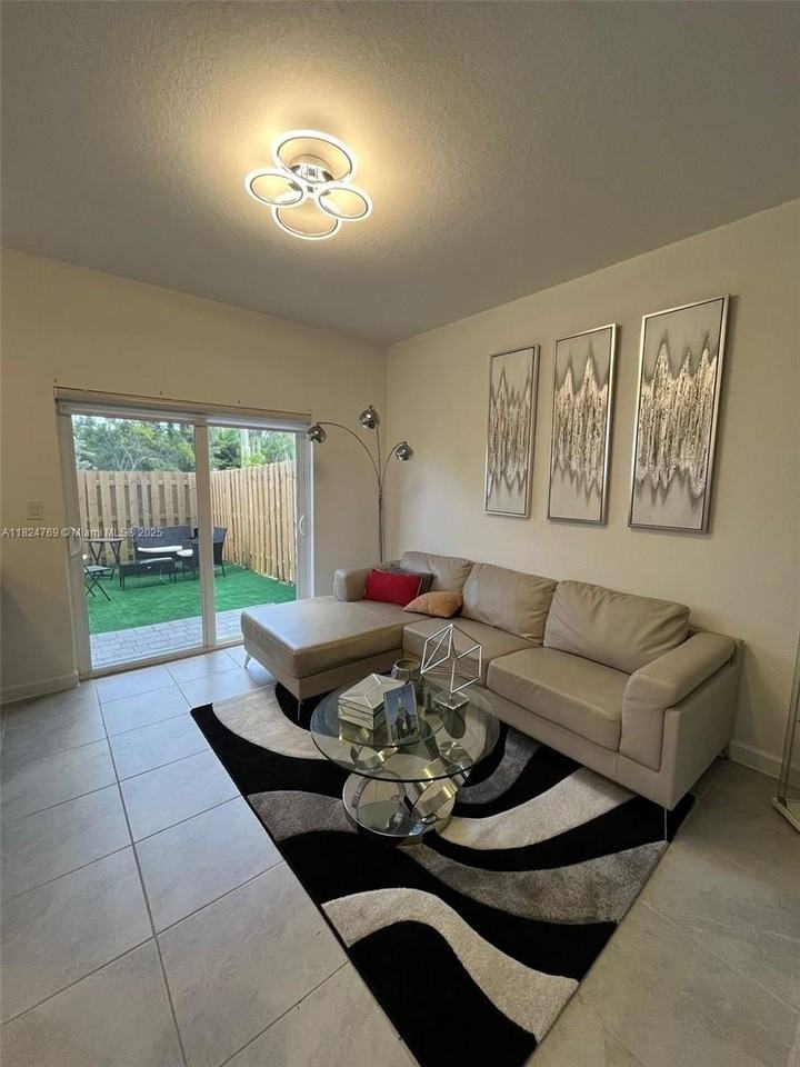 17982 Sw 359th Ter - Photo 5 of 17