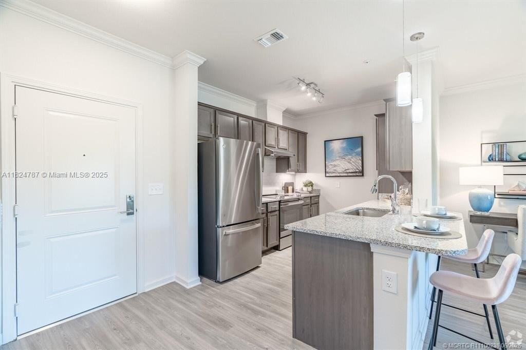 1924 Se Federal Hwy #2105 - Photo 2 of 14