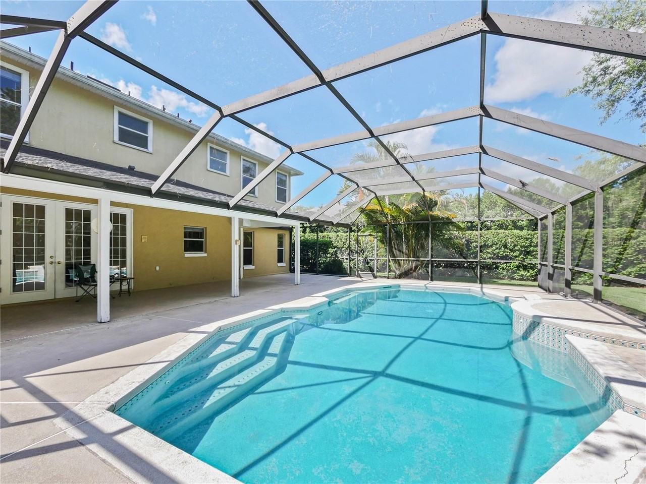 14360 Stamford Circle - Photo 4 of 32